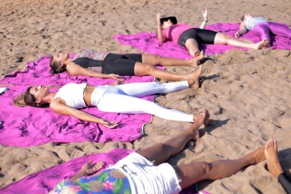 Yoga na Praia - YOGA DO CORAÇÃO